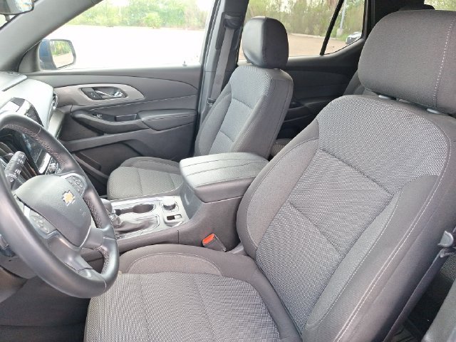 Used 2023 Chevrolet Traverse LT FWD image 9