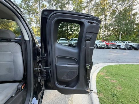 Used 2017 Chevrolet Colorado W/T w/ WT Convenience Package RWD image 24