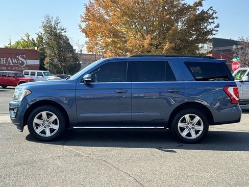 Used 2018 Ford Expedition XLT w/ Equipment Group 202A image 5
