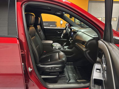 Used 2022 Chevrolet Traverse RS w/ LPO, Floor Liner Package image 20