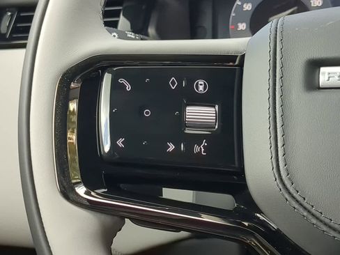 New 2026 Land Rover Range Rover Velar Dynamic SE image 25