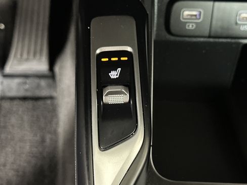 Certified 2023 Kia Sorento S w/ Panoramic Sunroof Package image 24