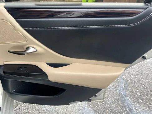 Used 2020 Lexus ES 350 w/ Premium Package FWD image 20