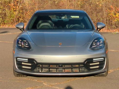 Used 2019 Porsche Panamera GTS image 9