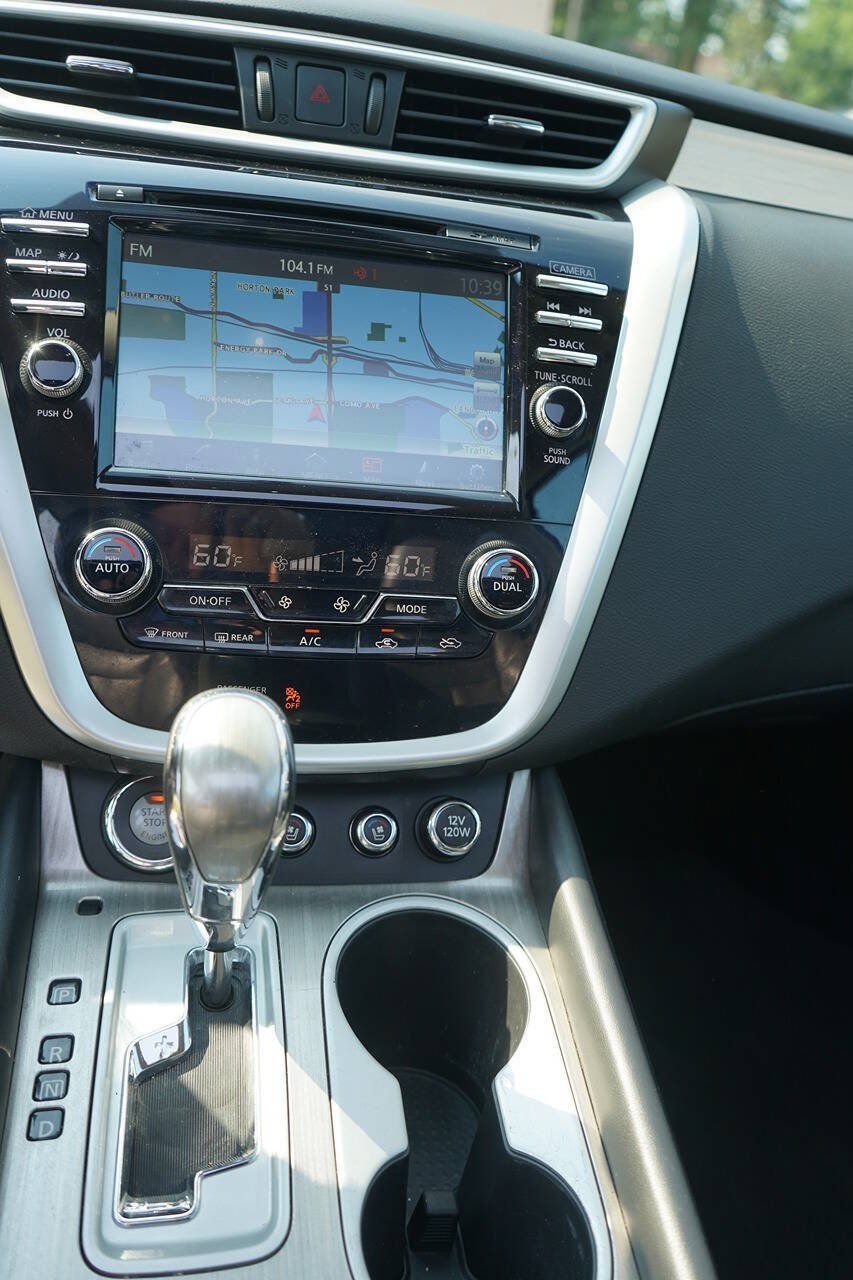 Used 2017 Nissan Murano Platinum w/ Platinum Technology Package AWD/4WD image 19