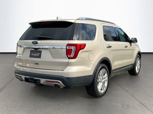 Used 2017 Ford Explorer Limited w/ Equipment Group 301A FWD image 7