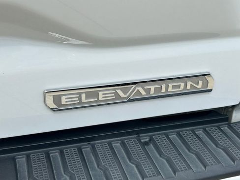 Used 2023 GMC Sierra 1500 Elevation w/ Preferred Package AWD/4WD image 12