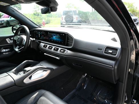 Used 2021 Mercedes-Benz GLS 580 4MATIC image 60