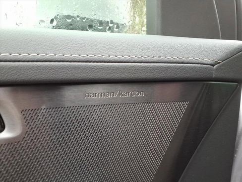 New 2026 Volvo XC90 B6 Plus w/ Protection Package Premier image 15