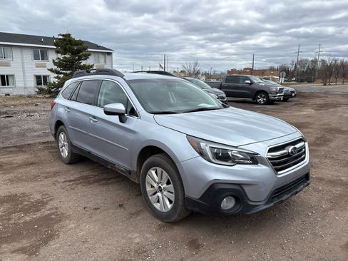 Used 2019 Subaru Outback 2.5i Premium AWD/4WD image 8