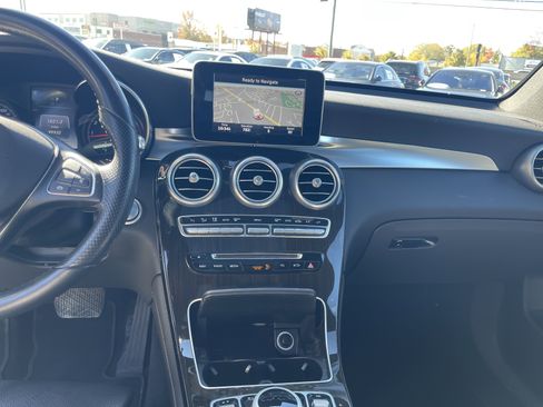 Used 2017 Mercedes-Benz GLC 300 4MATIC image 31