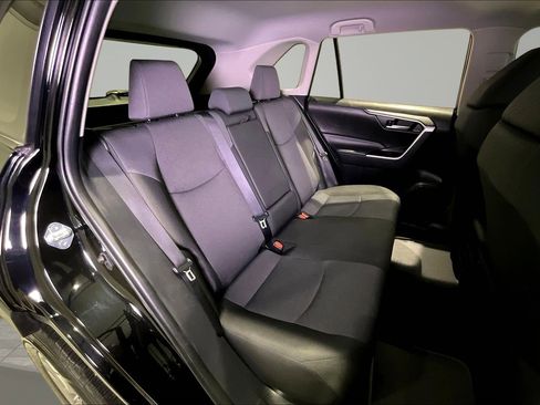 Used 2025 Toyota RAV4 XLE image 25