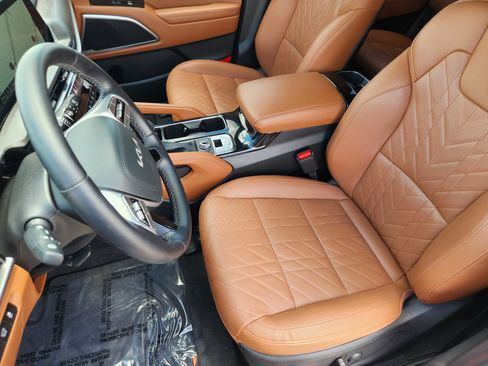 Used 2025 Kia Telluride EX X-Line AWD/4WD image 13