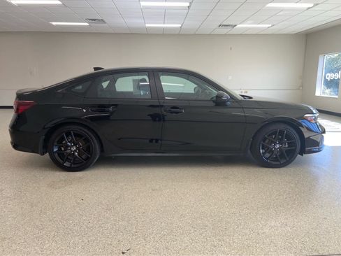 Used 2025 Honda Civic Sport Touring image 5