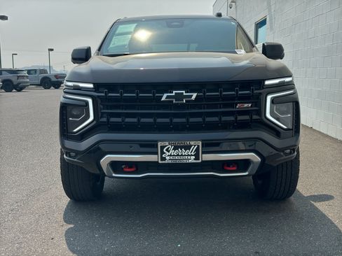 Used 2025 Chevrolet Tahoe Z71 AWD/4WD image 2