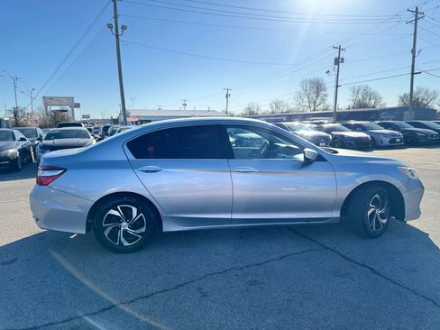 Used 2017 Honda Accord LX image 2