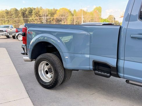 Used 2023 Ford F350 Lariat w/ Tow Technology Package image 18