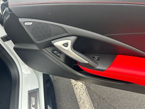 Used 2018 Chevrolet Corvette Z06 RWD image 16