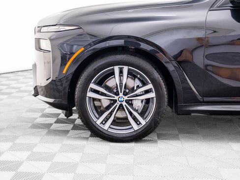 Used 2025 BMW X7 xDrive40i w/ M Sport Package image 34