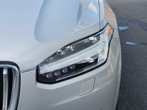 Certified 2024 Volvo XC90 T8 Plus image 9