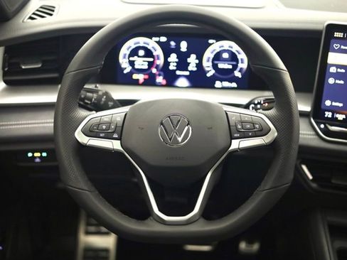 New 2026 Volkswagen Tiguan SE R-Line image 13