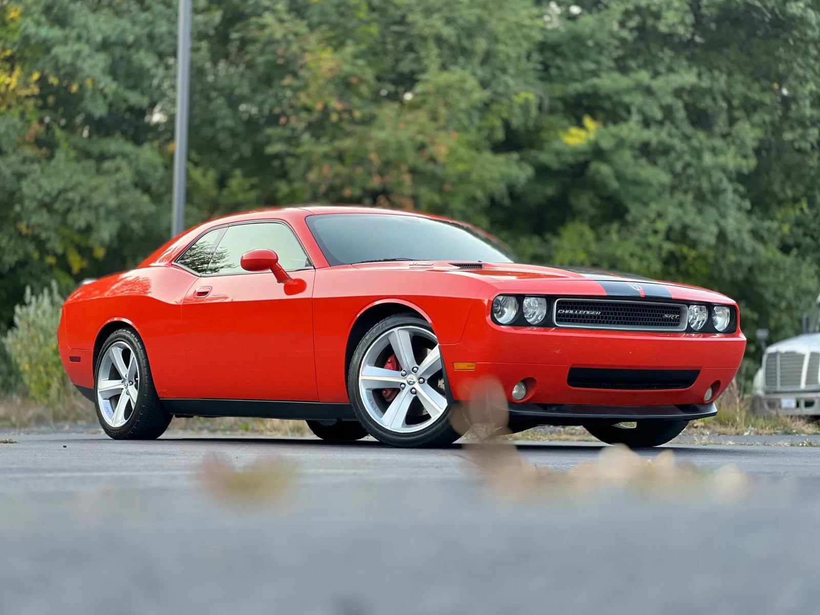 Used 2009 Dodge Challenger SRT8 RWD image 5