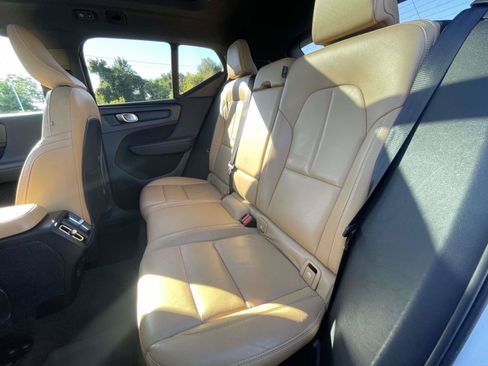 Used 2019 Volvo XC40 T5 Inscription AWD/4WD image 13