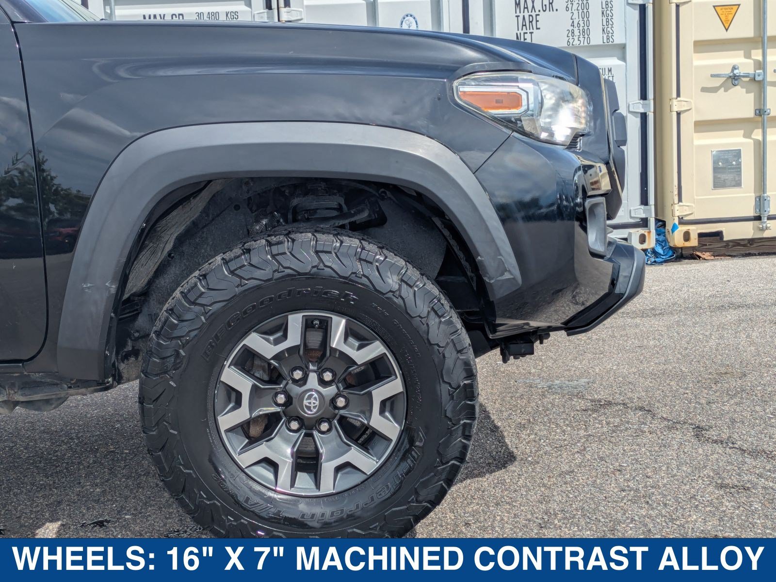Used 2017 Toyota Tacoma TRD Off-Road w/ Tow Package (A/T) AWD/4WD image 12