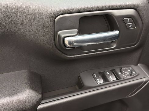 Used 2026 Chevrolet Silverado 1500 Custom Trail Boss w/ LPO, Dark Essentials Package AWD/4WD image 31