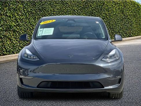 Used 2024 Tesla Model Y Long Range AWD/4WD image 10