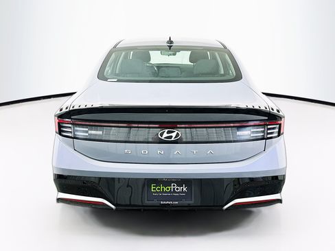 Used 2025 Hyundai Sonata SEL FWD image 7