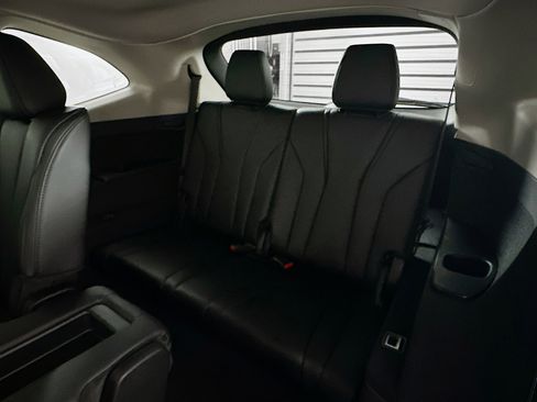 Used 2024 Acura MDX FWD image 30