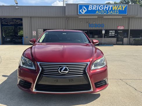 Used 2014 Lexus LS 460 w/ Comfort Package RWD image 4