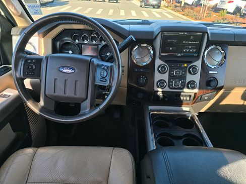 Used 2014 Ford F350 Lariat image 15