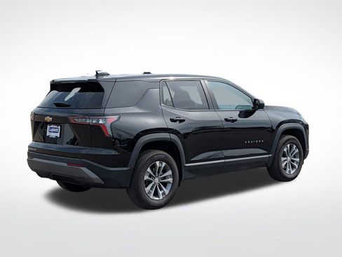 Used 2025 Chevrolet Equinox LT image 3