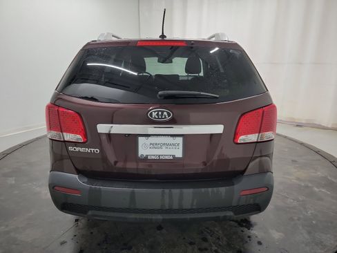 Used 2011 Kia Sorento LX w/ Convenience Pkg image 8