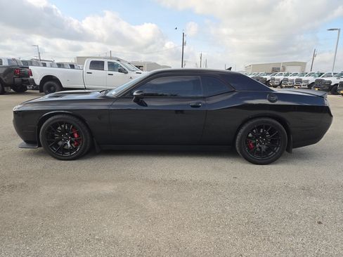 Used 2015 Dodge Challenger SRT Hellcat RWD image 6