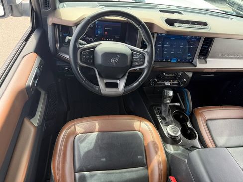 Certified 2022 Ford Bronco Outer Banks w/ Sasquatch Package AWD/4WD image 14