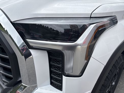 New 2026 Toyota Tundra SR5 AWD/4WD image 9
