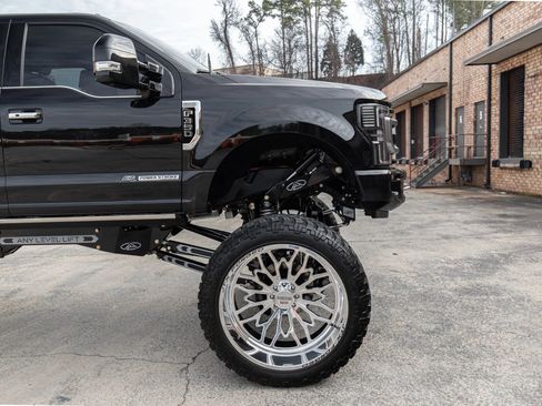 Used 2022 Ford F350 Platinum image 20