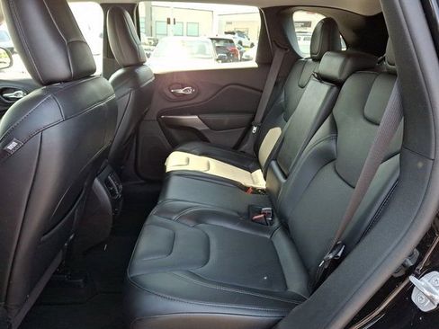 Certified 2021 Jeep Cherokee Latitude Lux w/ Comfort/Convenience Group AWD/4WD image 13