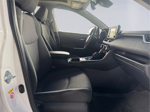 Used 2019 Toyota RAV4 XLE image 20