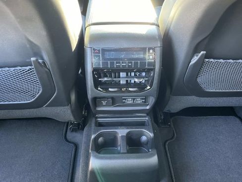 New 2025 Jeep Grand Cherokee L Altitude image 16