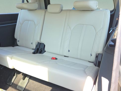 Used 2021 Ford Expedition Max Platinum image 14