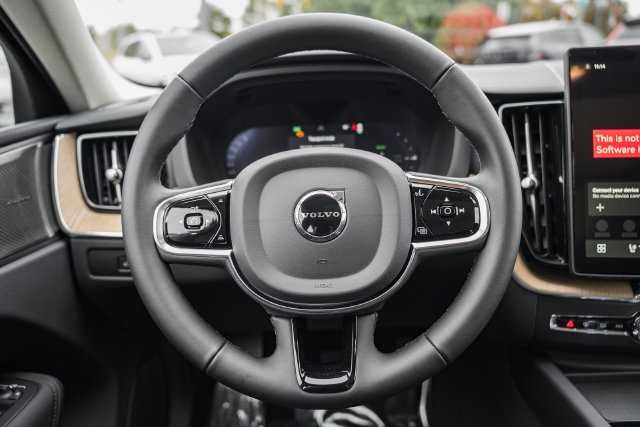 New 2027 Volvo XC60 T8 Plus AWD/4WD image 24
