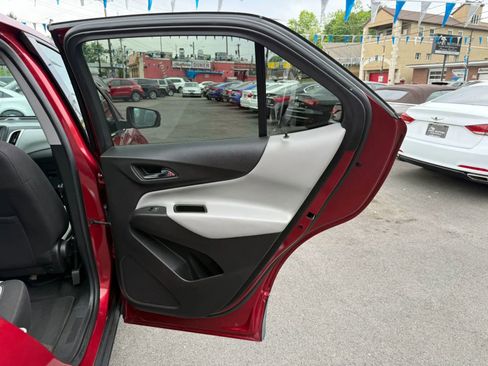 Used 2019 Chevrolet Equinox LT FWD image 49