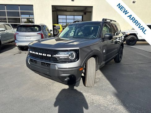Used 2025 Ford Bronco Sport Outer Banks w/ Outer Banks Tech Package+ AWD/4WD image 3