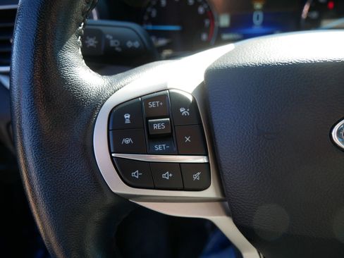 Certified 2022 Ford Explorer XLT w/ Equipment Group 202A image 28