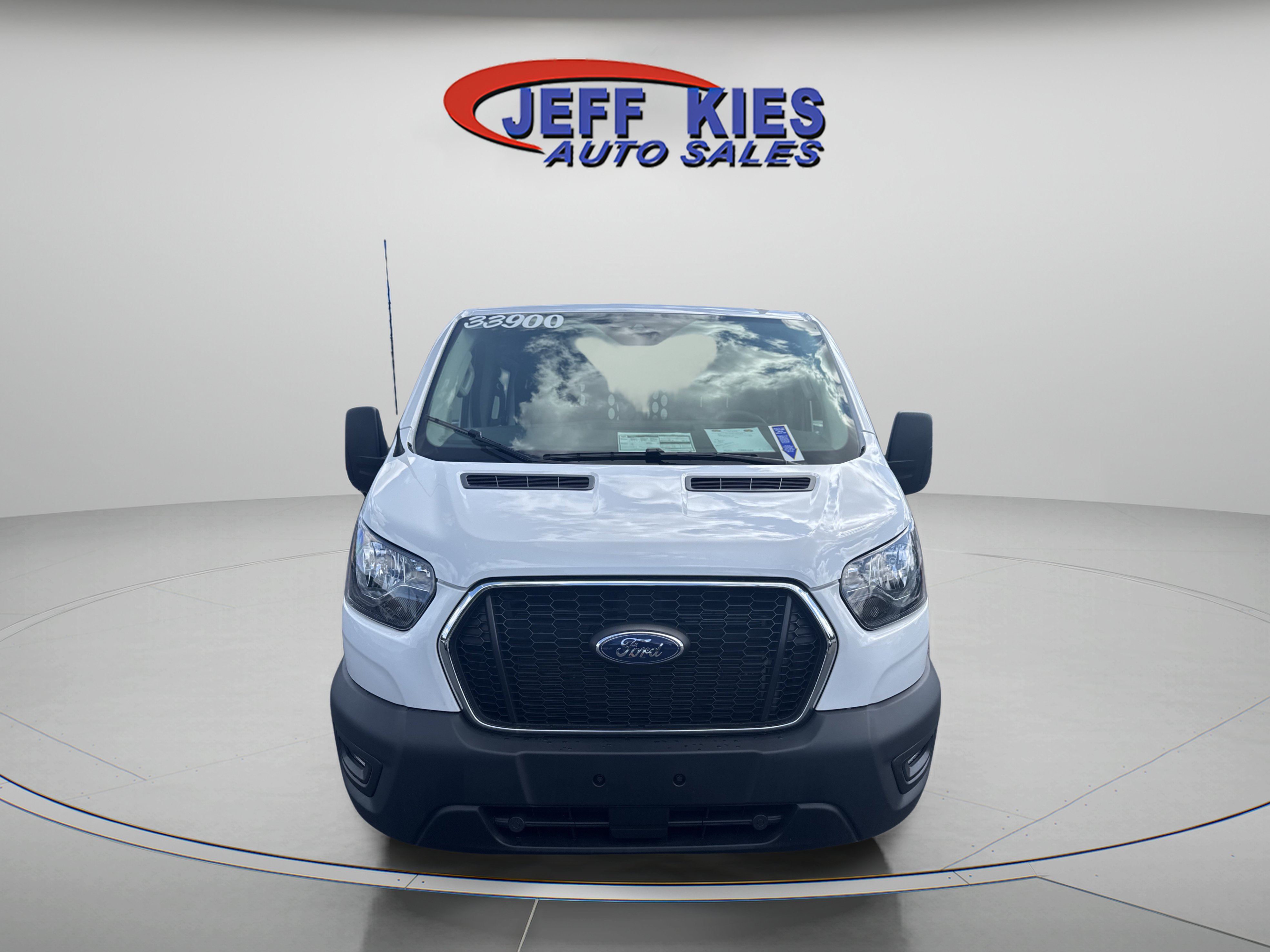 Used 2025 Ford Transit 250 Low Roof w/ Exterior Upgrade Package RWD image 2