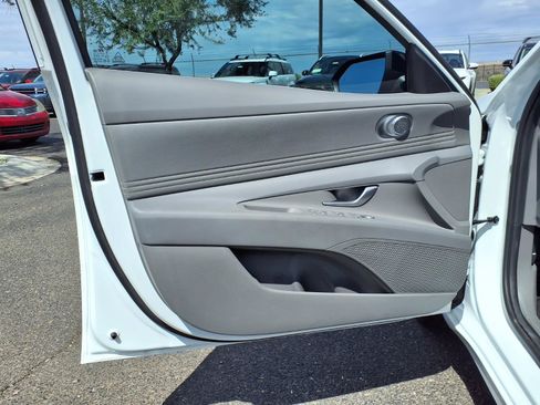Certified 2026 Hyundai Elantra SEL Sport FWD image 20